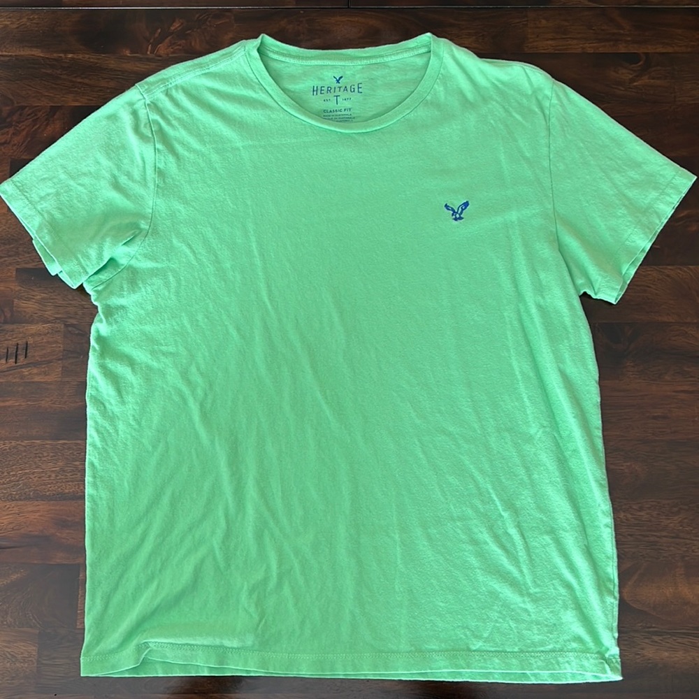 American Eagle Outfitters Men’s Crew Neck Short Sleeve Tee.